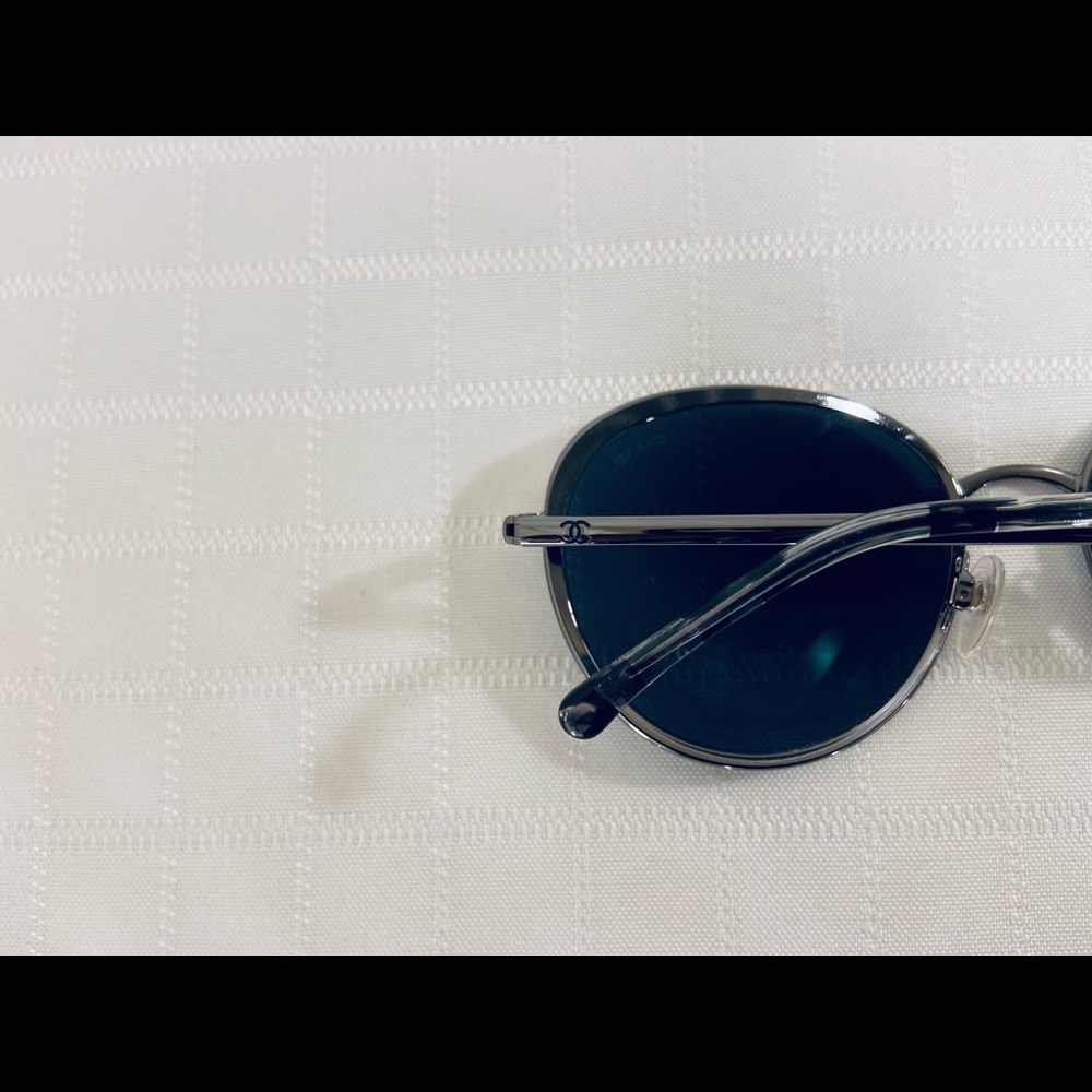 🖤$550. CHANEL Black Rounded Classic! Never out of style? A true Celeb Favorite! - Picture 13 of 14